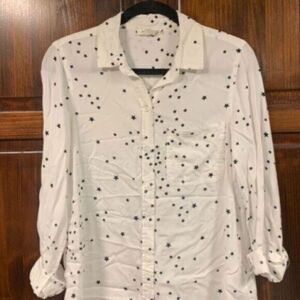 Beach lunch lounge white button down shirt size medium